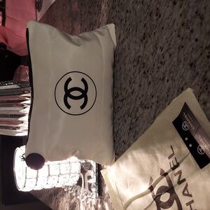 Chanel Beauty White Makeup Bag Pouch Clutch Cosmetic Case